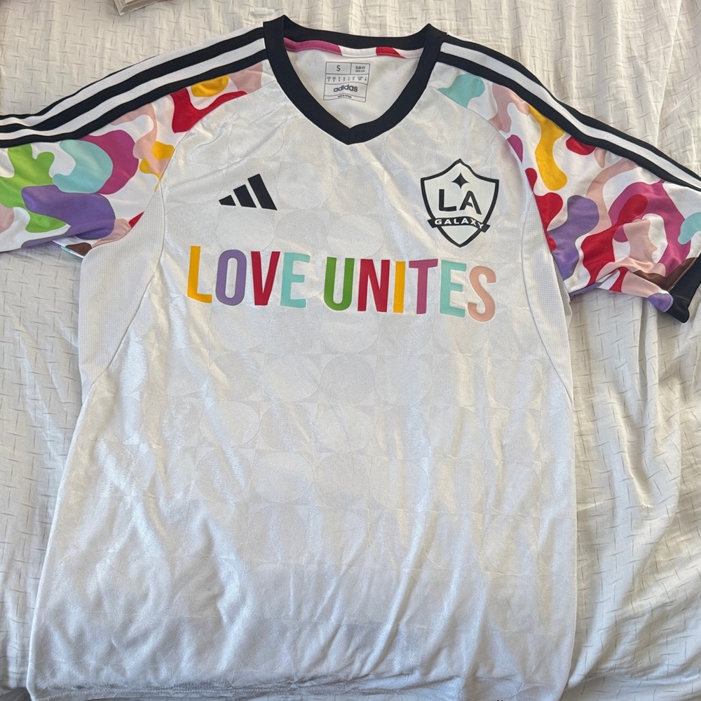 Adidas Men Love Unites LA Galaxy soccer Jersey - White and Multicolor